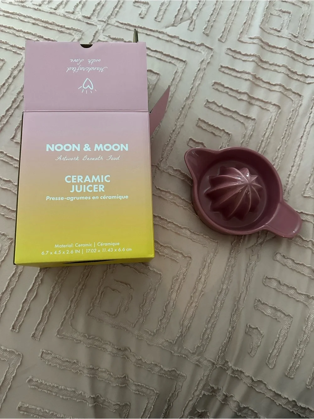 Noon & Moon Pink Ceramic Hand Citrus Juicer BRAND NEW IN BOX
